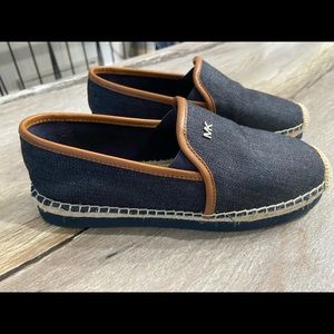 like new Michael Michael kors denim shoes